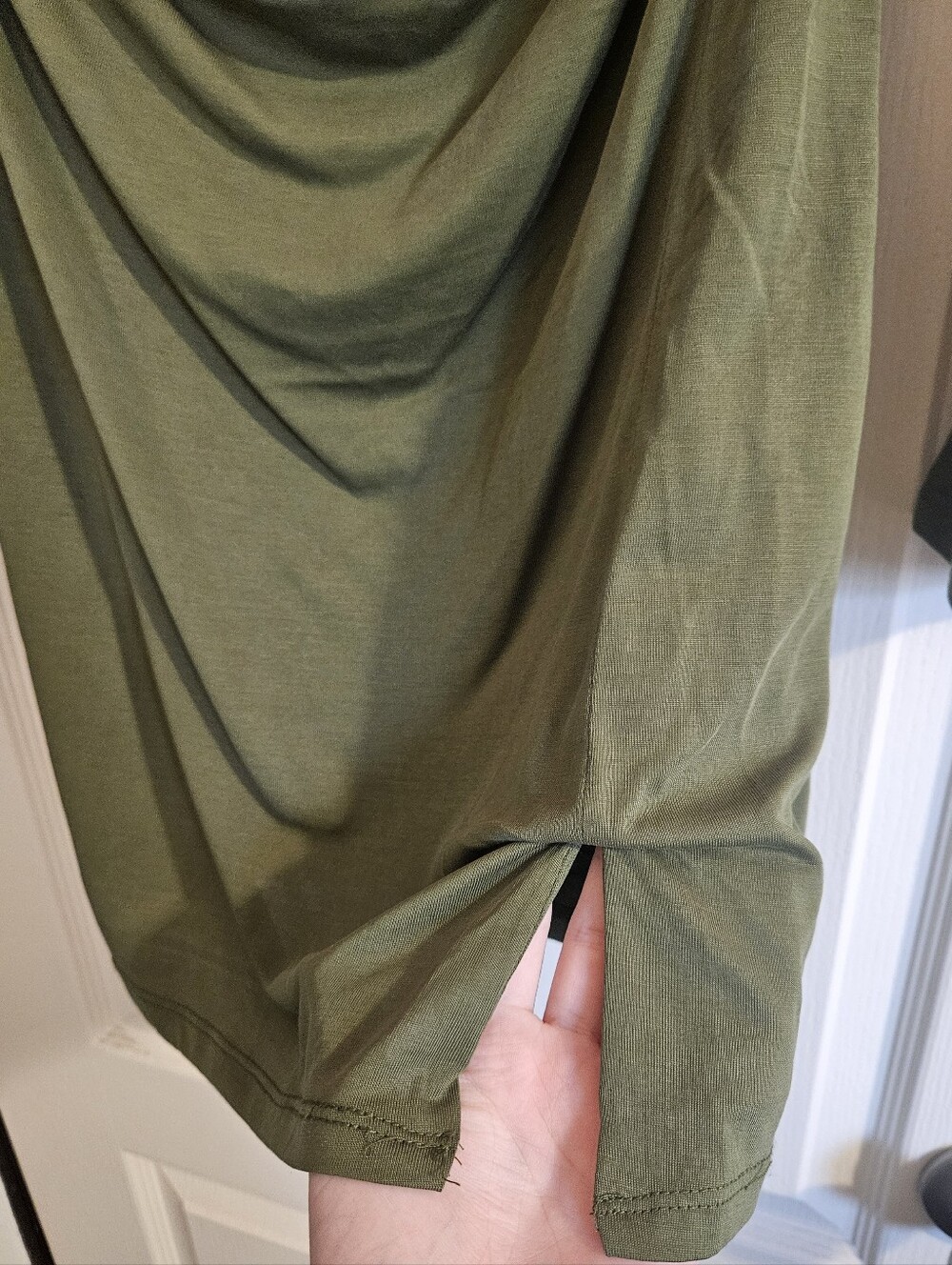 2 For $20 🎊 NWT Francesca's Olive Green Ruched Long Sleeve Mini Dress - Picture 4 of 7
